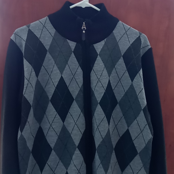 Sweater - Picture 4 of 4